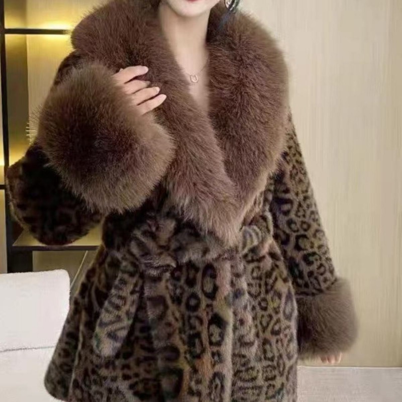 Luxury Brand High-Quality Fur  - огляд і ціна Quality Winter Clothing Brand